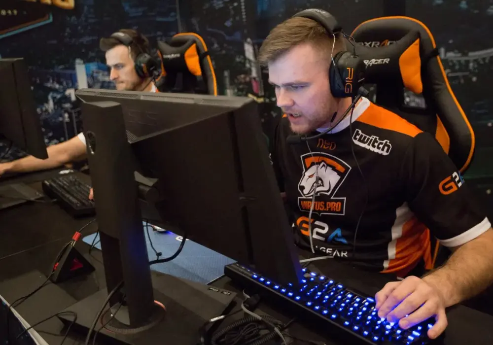 Jaki monitor do CS:GO? Oto najlepsze modele, które poprawią Twoją grę