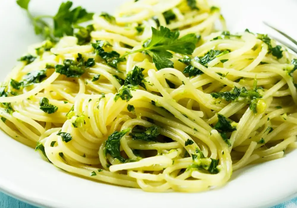 Makaron z pesto jak z restauracji - Proste triki i dodatki