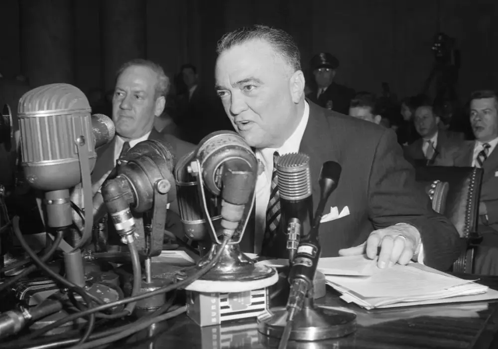 Hoover Edgar: Historia postaci, która zdefiniowała FBI i jej długotrwały wpływ