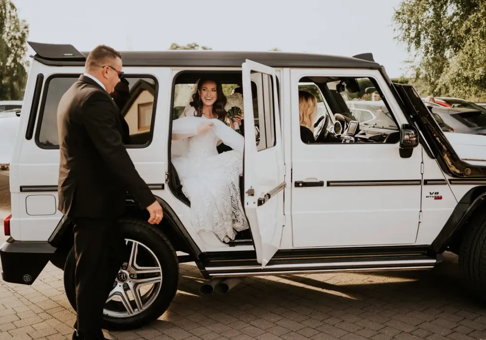 Ile kosztuje auto na wesele? Sprawdź ceny i porady!