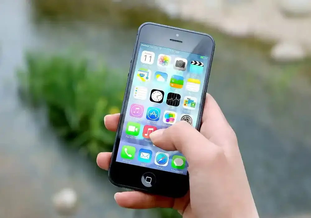 Blokada ekranu telefonu - Jak zabezpieczyć Androida i iPhone'a?