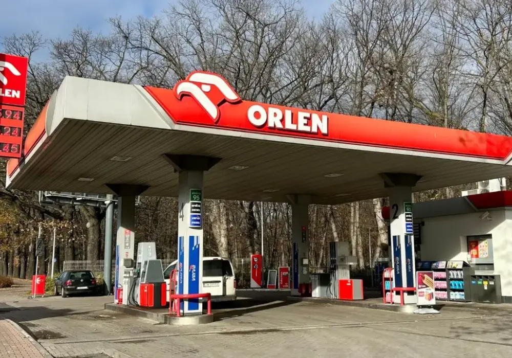 Orlen - Zarobki, premie, benefity. Czy to atrakcyjny pracodawca?