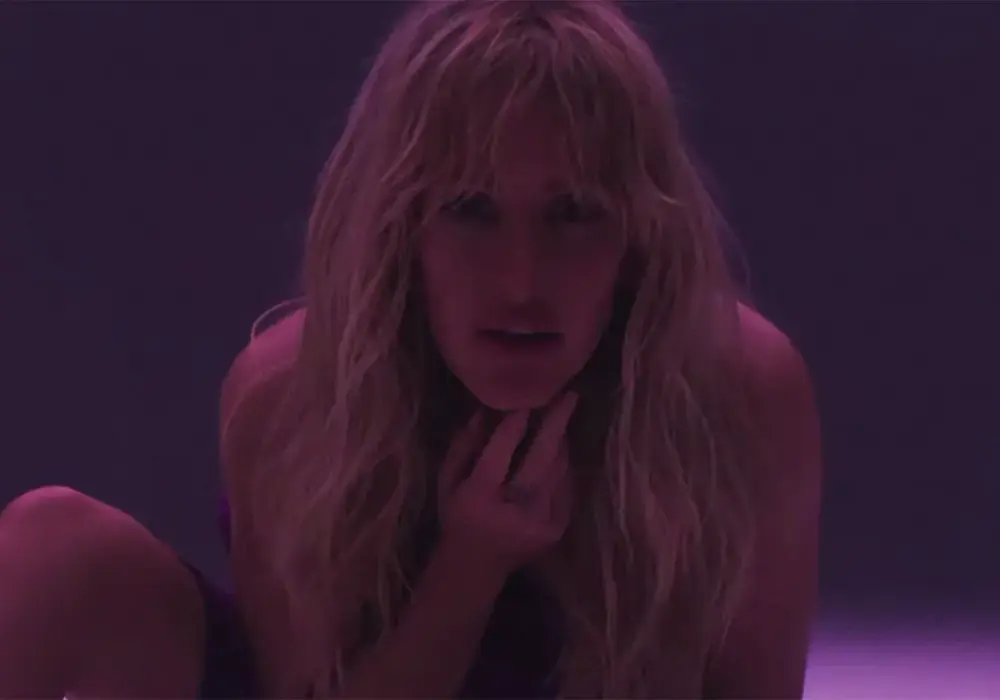 Ellie Goulding Hate Me tekst - Co naprawdę znaczy?