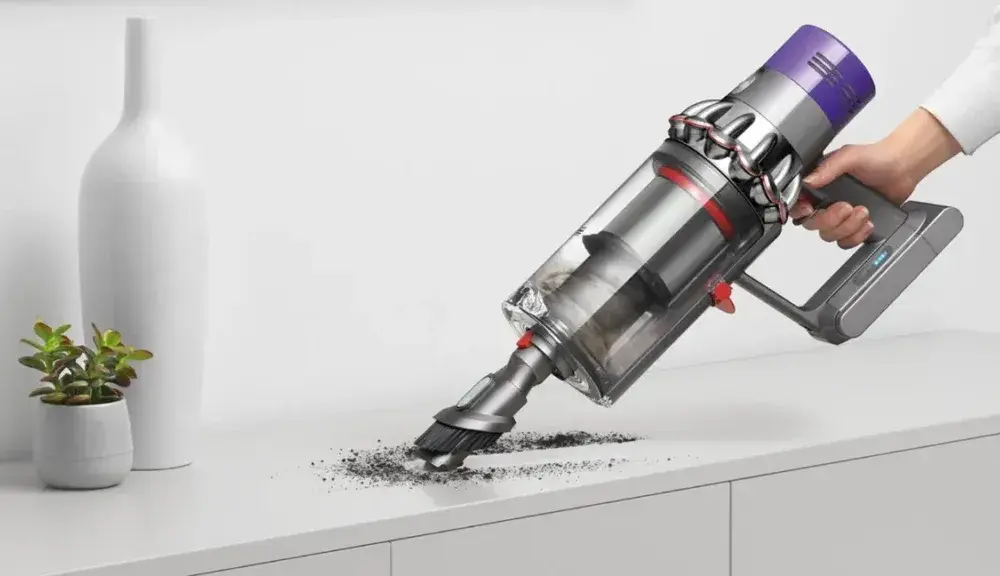 Dyson V10 czy V11 - który odkurzacz naprawdę warto kupić?