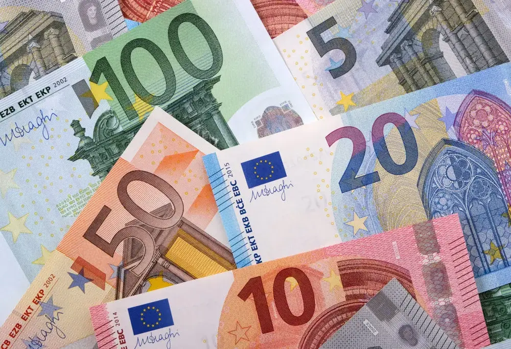 Ile za metr malowania w Niemczech? Sprawdź ceny i ukryte koszty