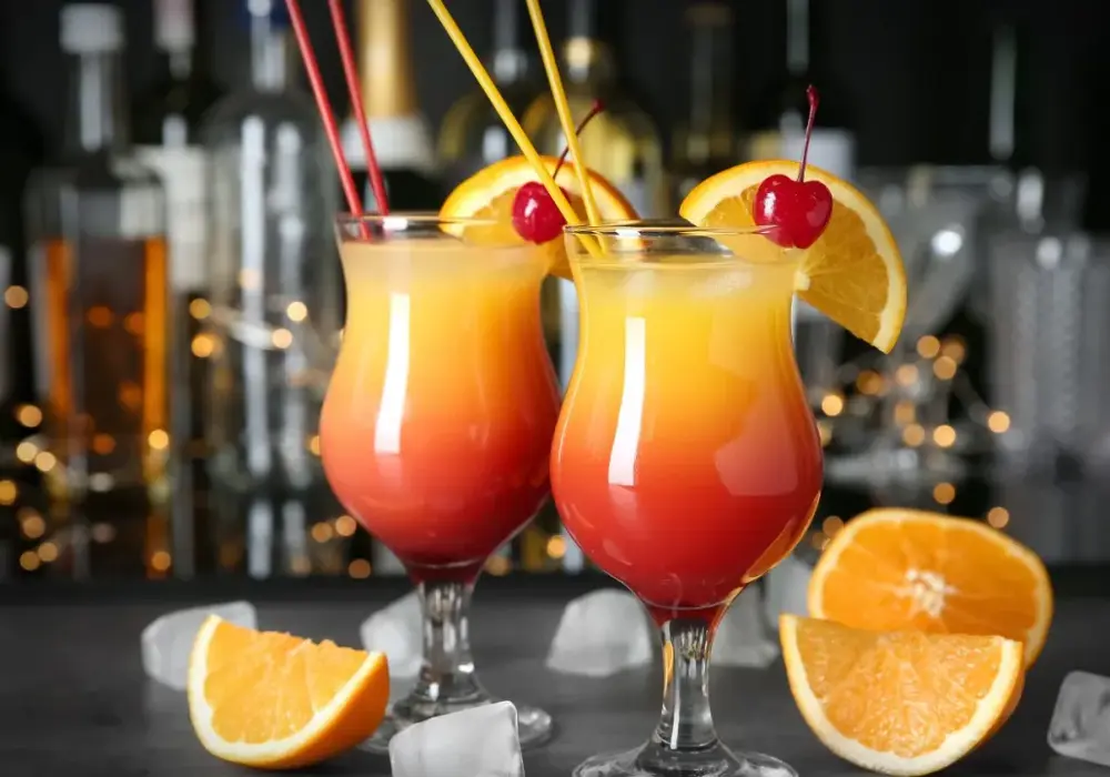 Wódka z sokiem - Proste przepisy i idealne proporcje na drinki