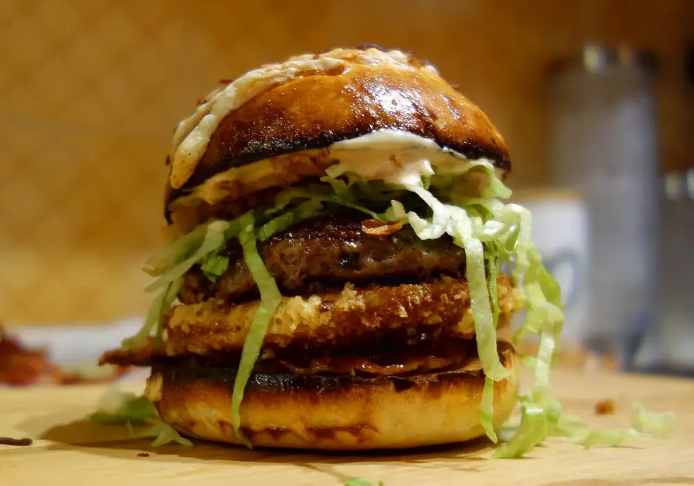 Jak zrobić burgera jak z McDonald's w domu – prosty przepis i sekrety smaku