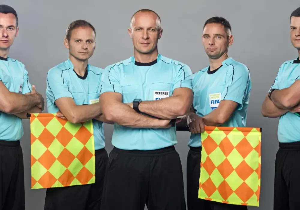 Zarobki sędziego FIFA: szokujące stawki za prowadzenie meczów mistrzostw