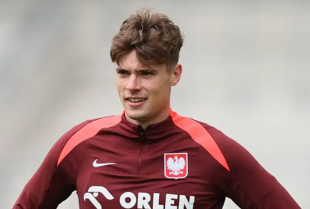 Nicola Zalewski wiek: Zaskakujące fakty o młodym piłkarzu AS Roma