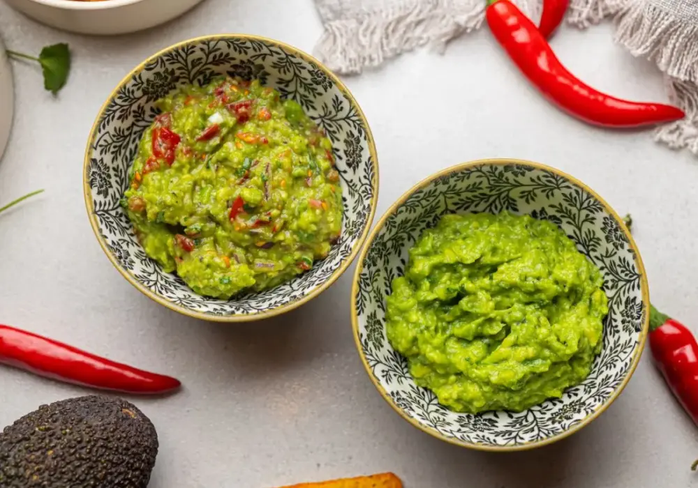 Jak zrobić guacamole z pomidorem - prosty przepis na zdrową przekąskę
