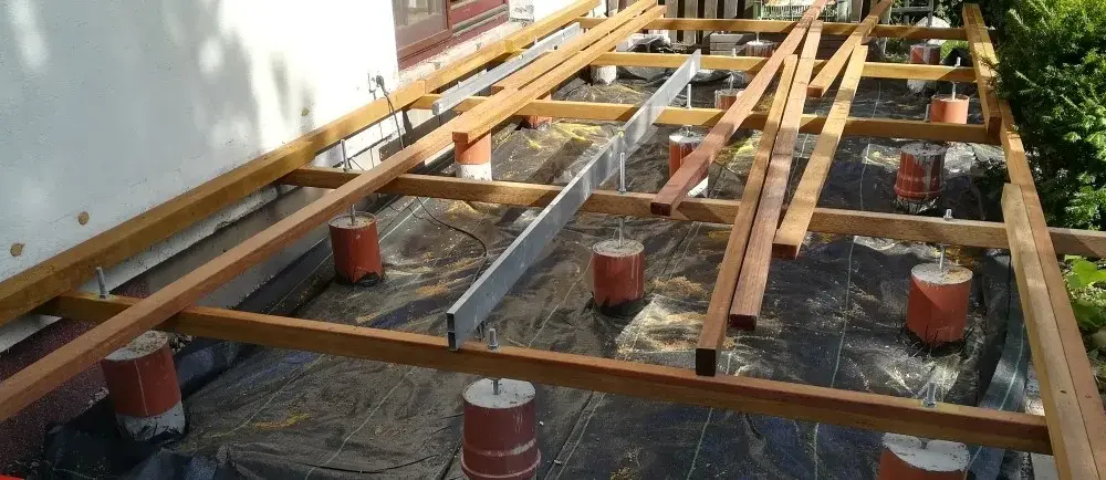 Jak gęsto legary pod deskę tarasową, aby uniknąć problemów z uginaniem?
