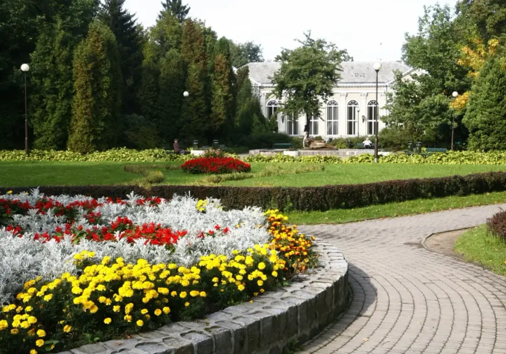 Cieplice Śląskie-Zdrój - park, termy i zabytki bez pośpiechu
