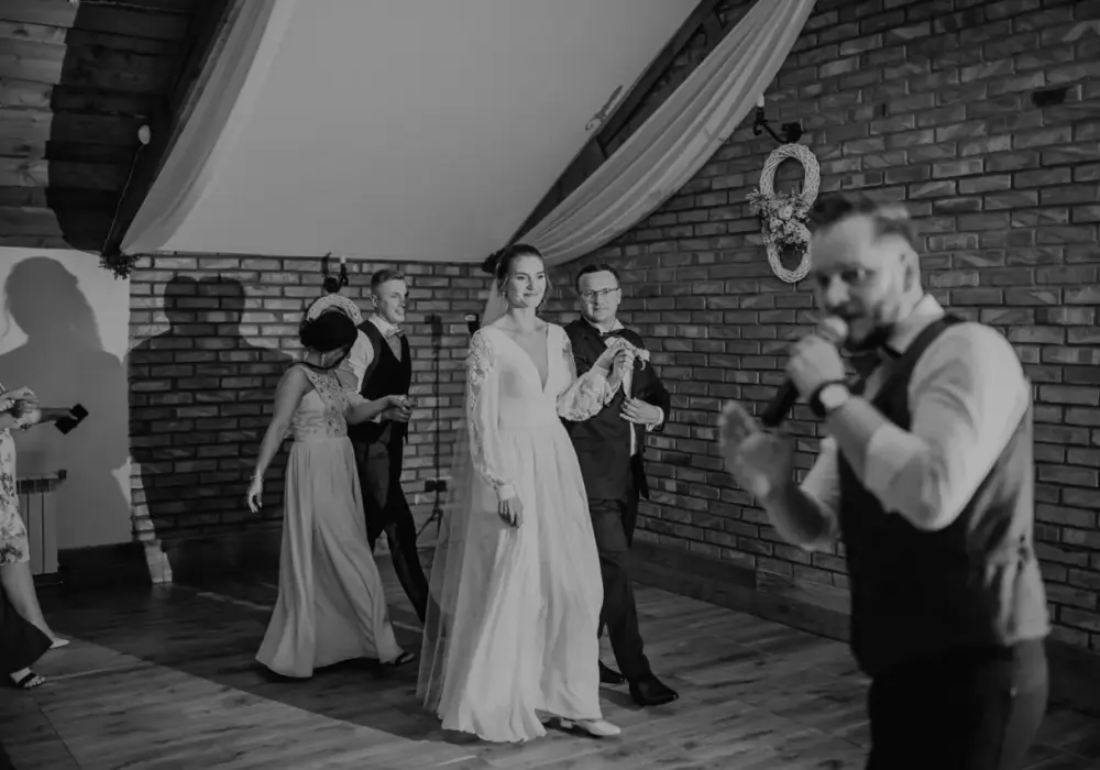 Kto płaci ZAiKS na weselu? DJ czy organizator? Dowiedz się teraz!