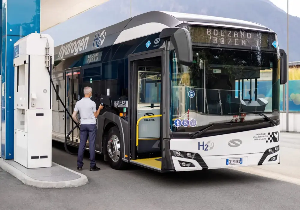Autobus elektryczny - Jak działa napęd i co realnie wpływa na zasięg?