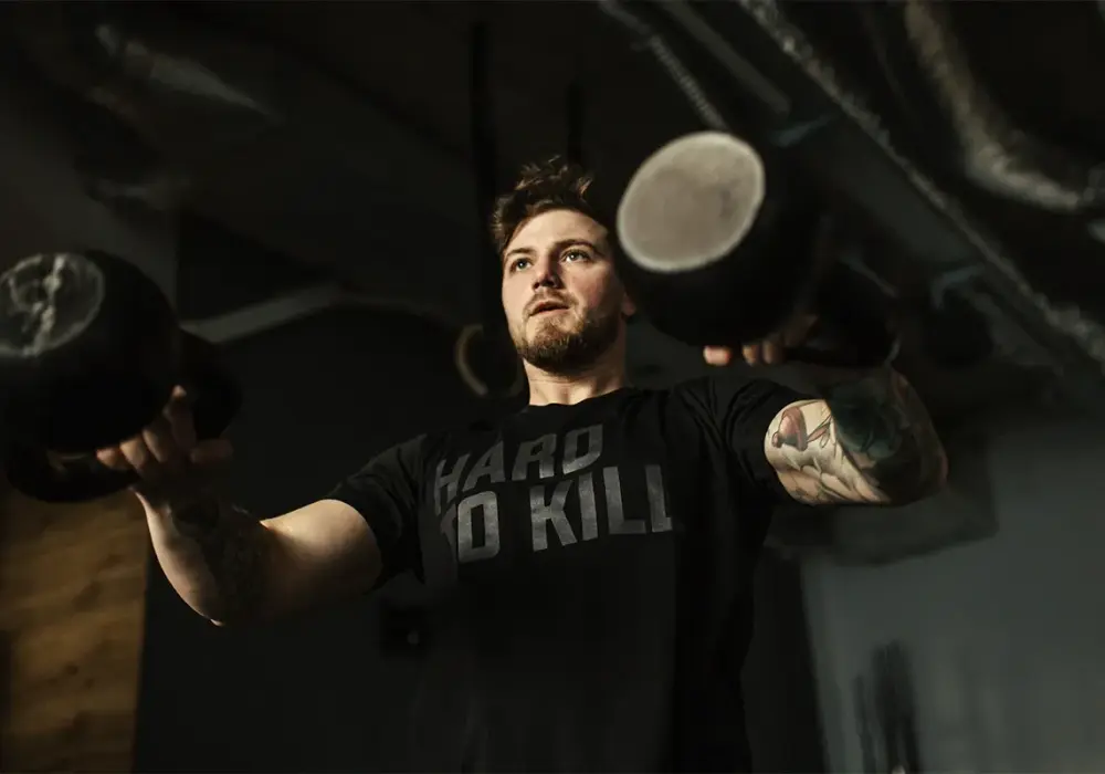 Jak połączyć crossfit z siłownią i uniknąć przetrenowania?