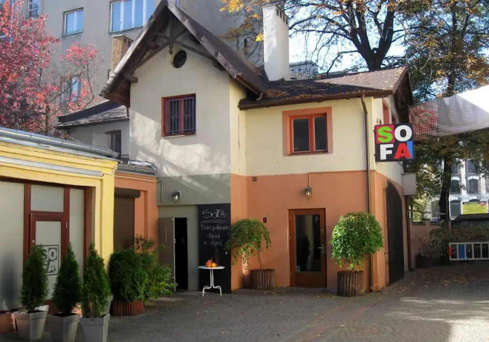 Najlepsze miejsca na zjedzenie posiłku na Piotrkowskiej w Łodzi