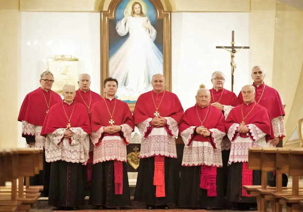 Kanonik - kim jest i czym różni się od prałata? Poznaj rolę kapituły