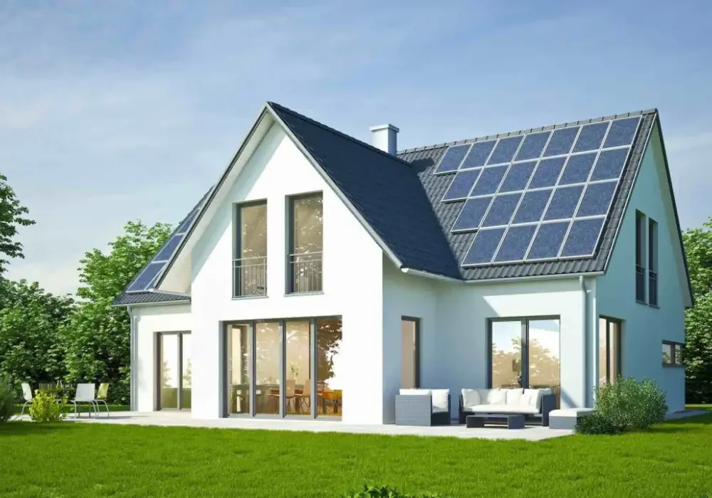Ile paneli solarnych na dom? Oblicz potrzebną moc i oszczędności