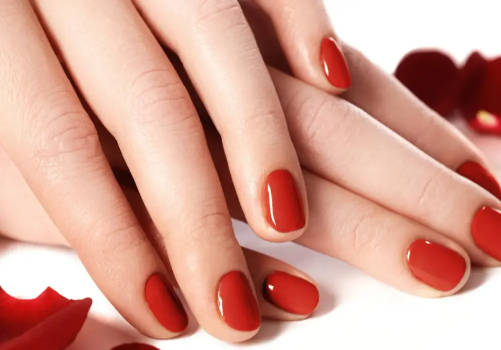 Manicure tytanowy - czy to lepsze niż hybryda? Sprawdź!