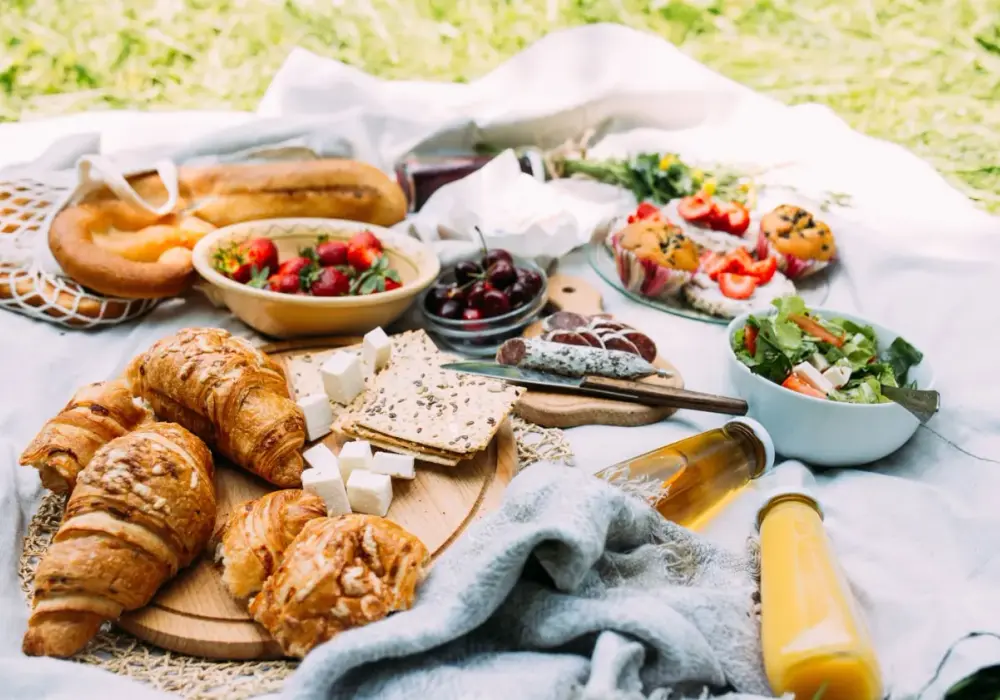 Co na piknik? Sprawdzone przekąski, które przetrwają upał!