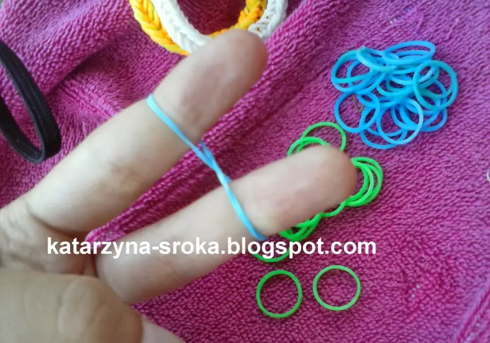 Jak zakończyć bransoletkę z gumek – 5 sprawdzonych metod na trwałe zapięcie