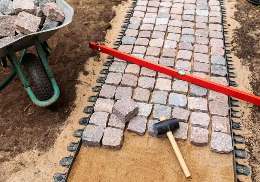 Klejenie kostki brukowej do betonu - Zrób to sam krok po kroku