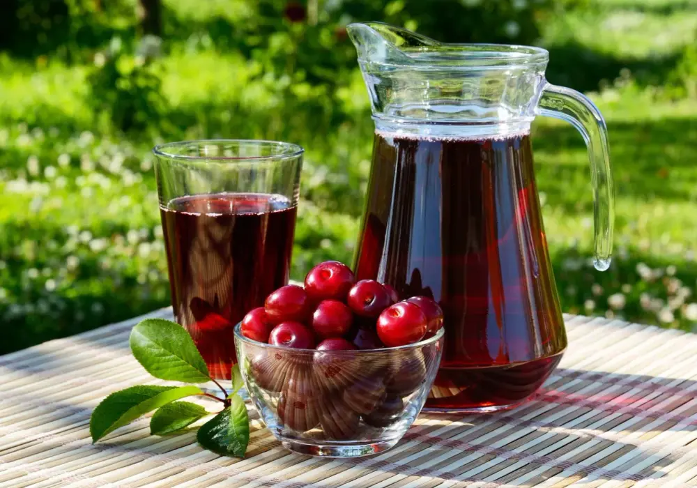 Kompot wiśniowy - idealny przepis. Jak go zrobić?