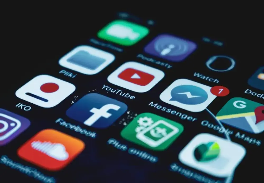 Jak dodać aplikacje do ekranu głównego szybko i skutecznie w Androidzie i iOS