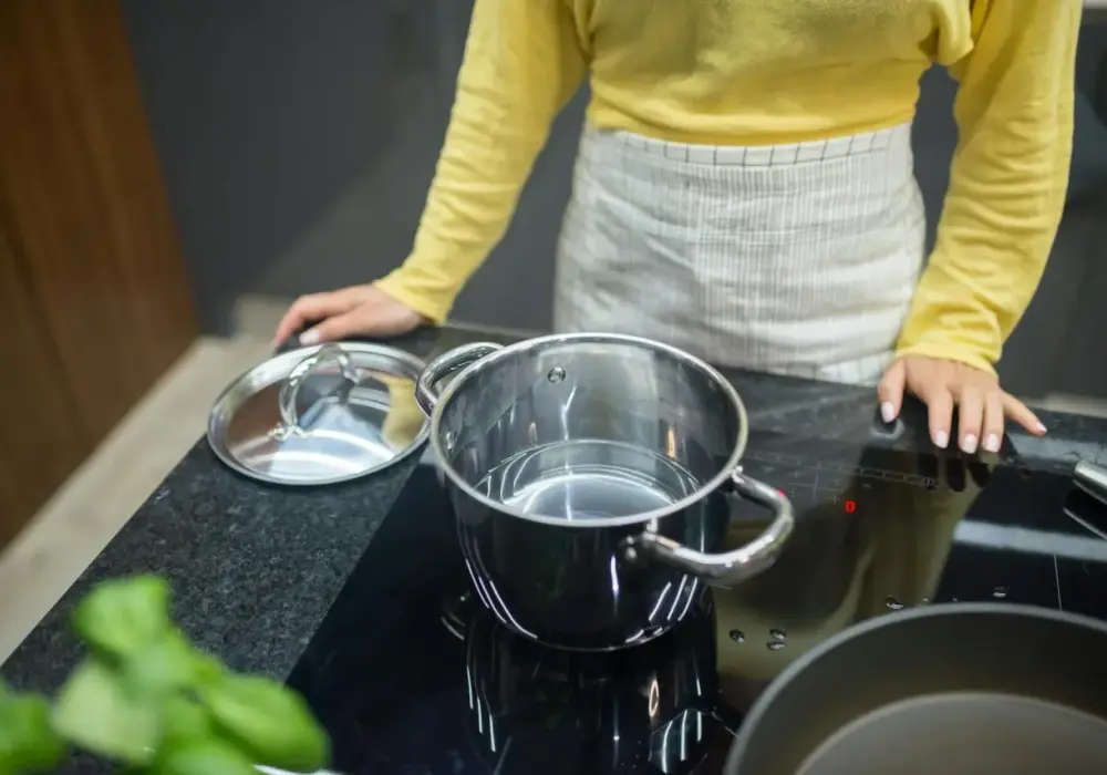 Co oznacza "L" na płycie indukcyjnej? Szybkie odblokowanie