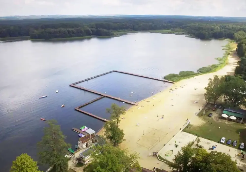 Jezioro w Antoninie - Szperek, plaża i spokojny weekend
