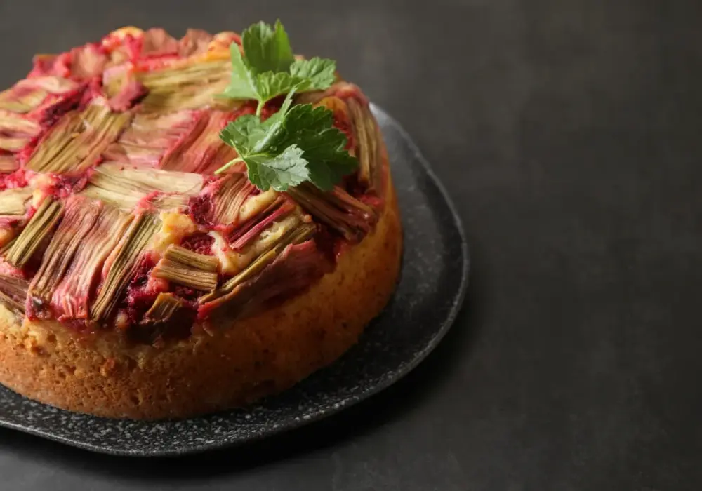 Ciasto z rabarbarem - Prosty przepis na idealny placek!