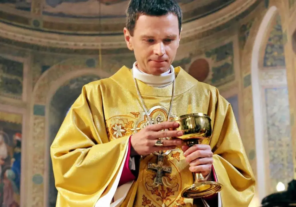 Ile zarabia biskup w Polsce? Zaskakujące fakty o ich pensjach
