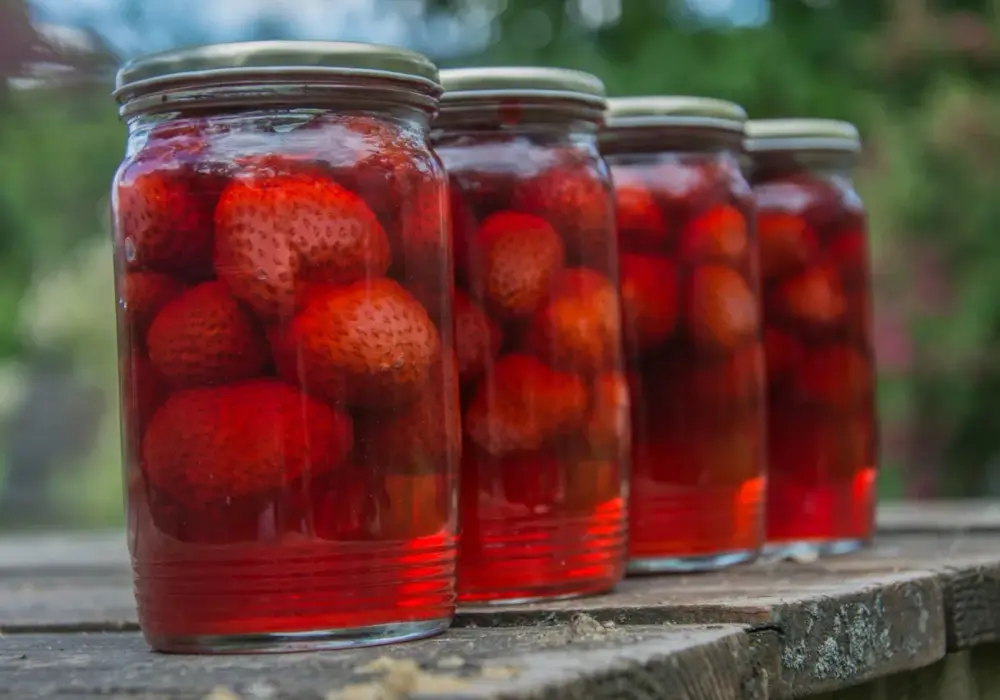 Kompot z Truskawek - Idealny Przepis i Tajniki Smaku