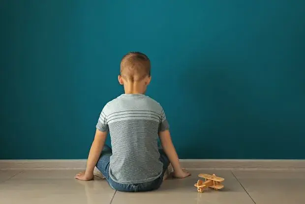 Gdzie oddać dziecko z autyzmem? Znajdź idealną placówkę dla niego