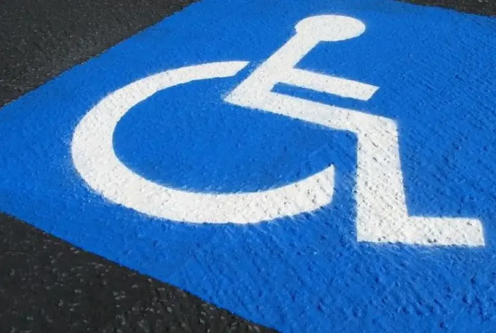 Czy parking dla niepełnosprawnych jest płatny? Sprawdź zasady w Krakowie