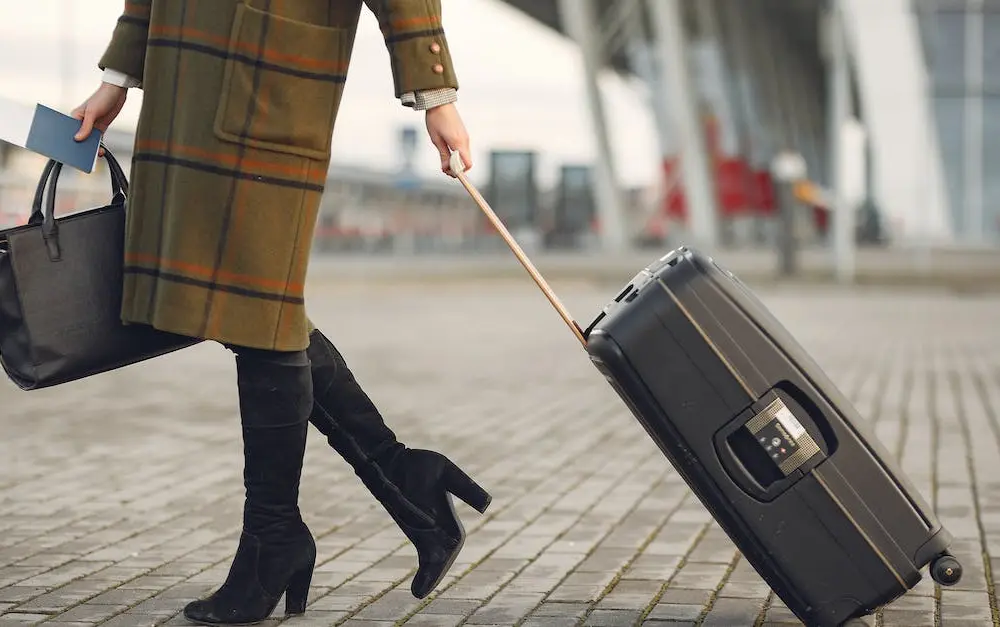 Rzym Fiumicino lotnisko FCO - jak dojechać do centrum z portu lotniczego?