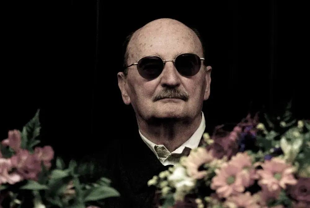 Sławomir Mrożek - Jak czytać jego teatr? Przewodnik po sztukach