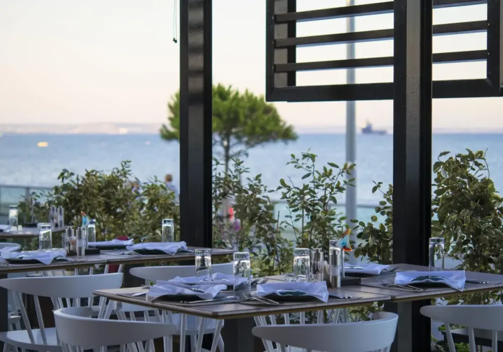 Larnaka gdzie zjeść: najlepsze lokalne restauracje i dania cypryjskie