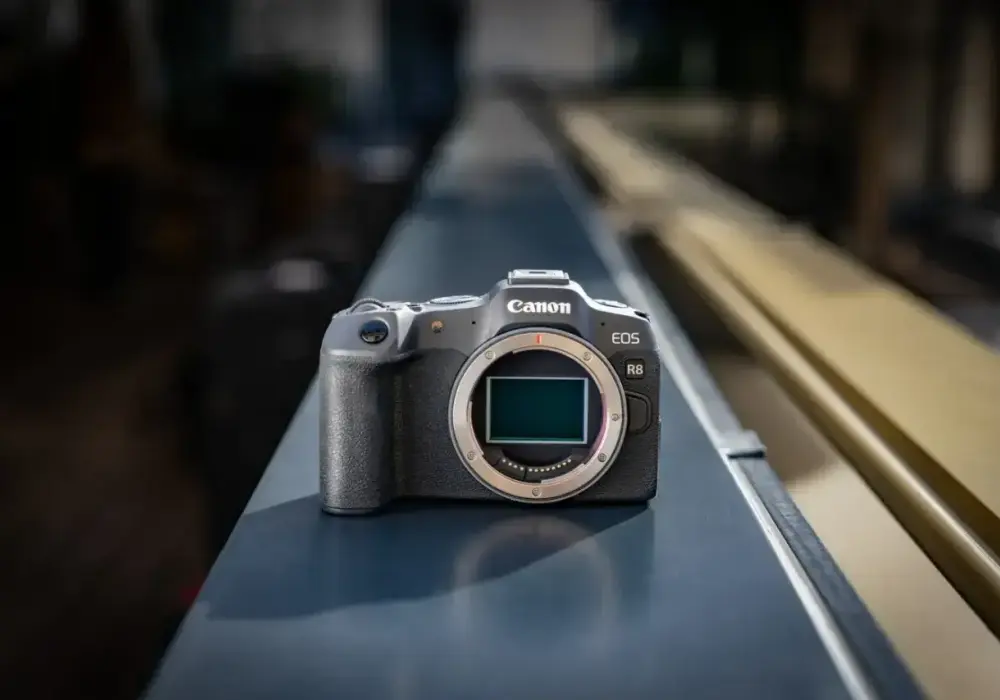 Canon EOS R8 - Ile kosztuje naprawdę? Pełny koszt zakupu