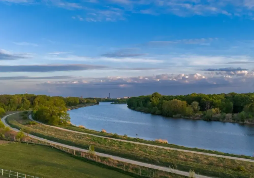 Kraków leży nad Wisłą: Odkryj sekrety rzeki