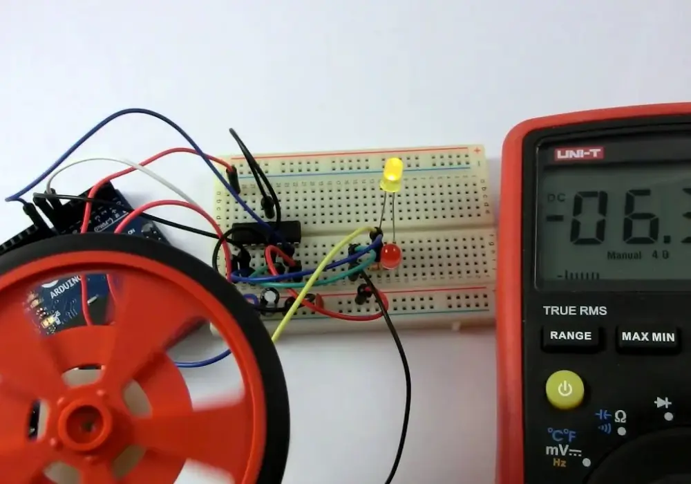 Jak prawidłowo podłączyć L293 Arduino - poradnik sterowania silnikami