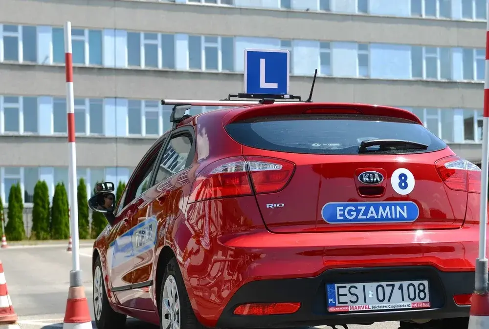 Ile jest ważny egzamin teoretyczny na prawo jazdy? Oto prawda.