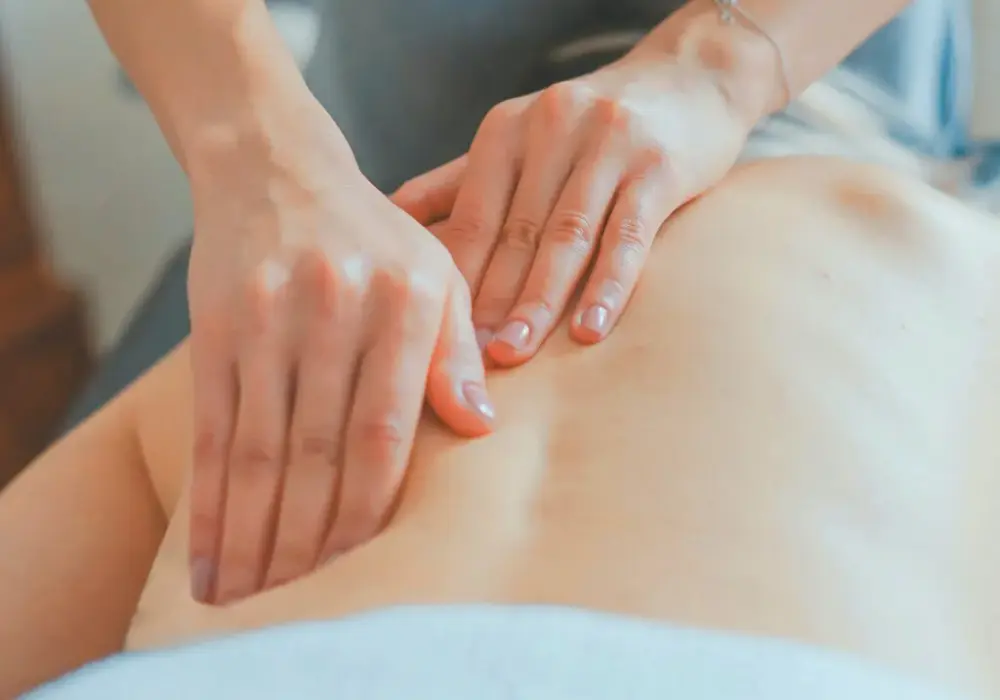 Czym jest rehabilitacja ambulatoryjna? Kluczowe informacje i wymagania