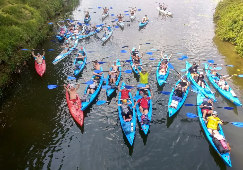 Spływ kajakowy w okolicach Krakowa – najlepsze trasy i porady