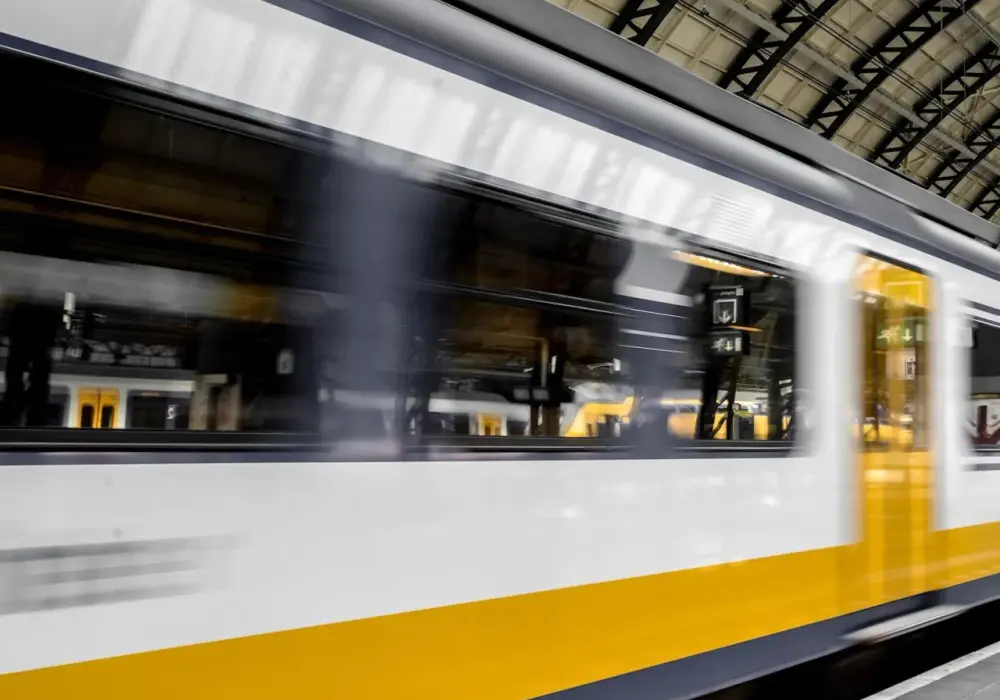 Jak dojechać do Szczawnicy pociągiem? Trasy i lokalny transport w jednej całości