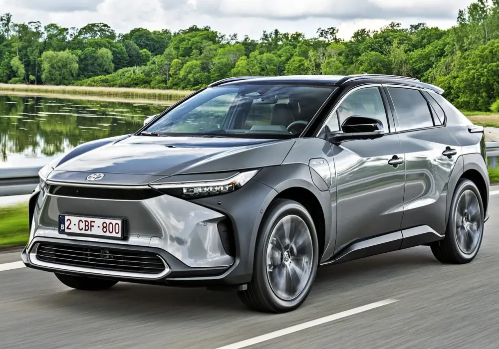 Toyota bZ4X - Cennik i wersje. Czy warto kupić?