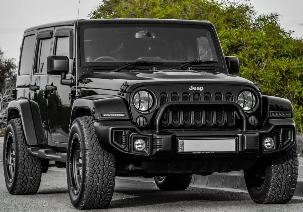 SUV do 80 tys. zł - Nowy z salonu czy używany? Co warto kupić?