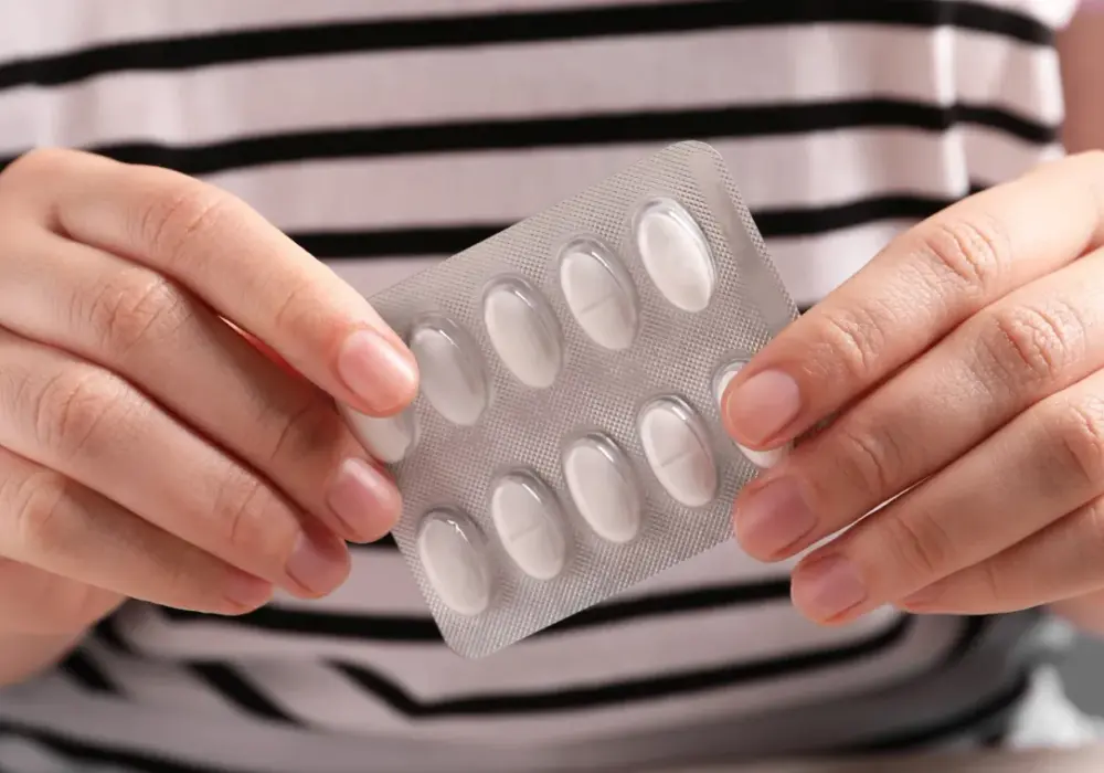 Czy można przerwać antybiotyk po poprawie? - Poznaj skutki i zasady