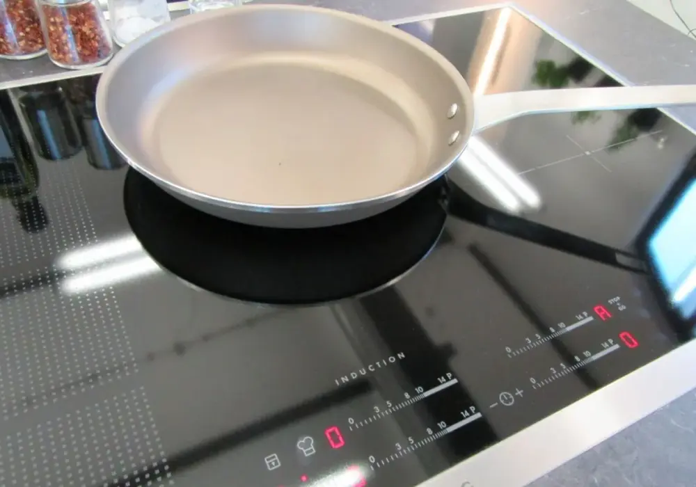Jak odblokować płytę indukcyjną Whirlpool: prosty sposób w 3 krokach