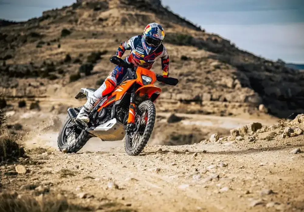 Czy enduro można jeździć po ulicy? Sprawdź, co musisz wiedzieć
